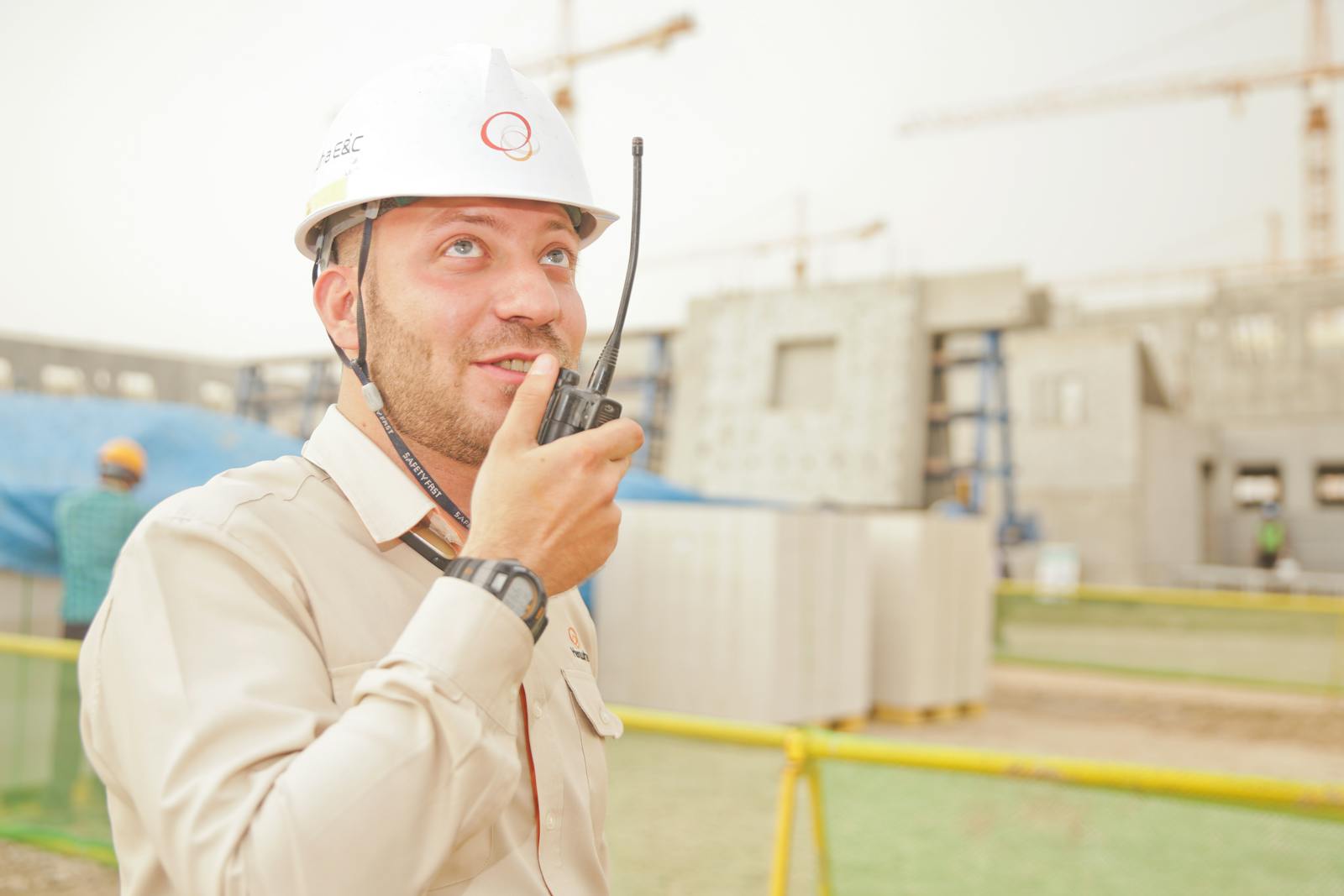 Contractor and trade service website template — AI4WEB trusted local design for electricians and builders