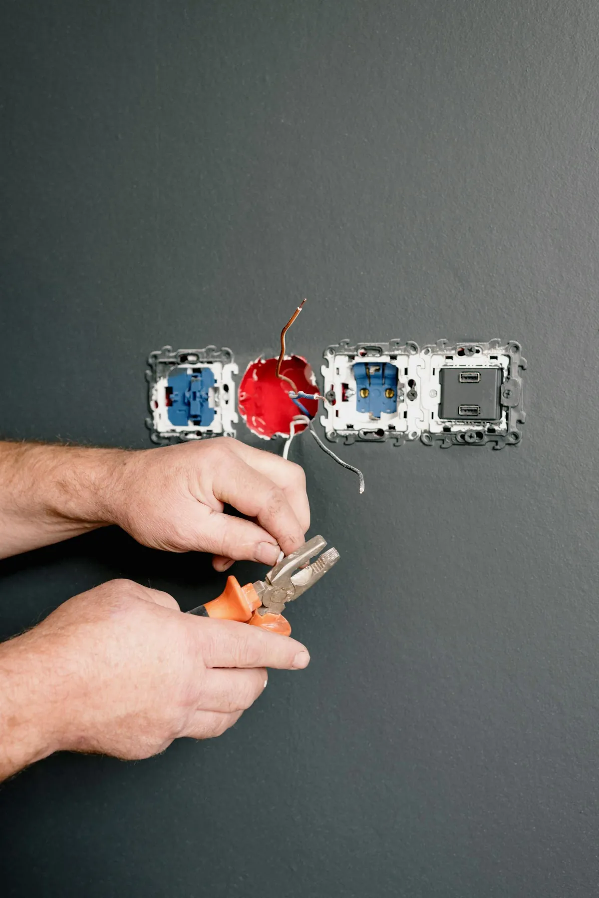 Local service business website design — Electrical Website Cost
